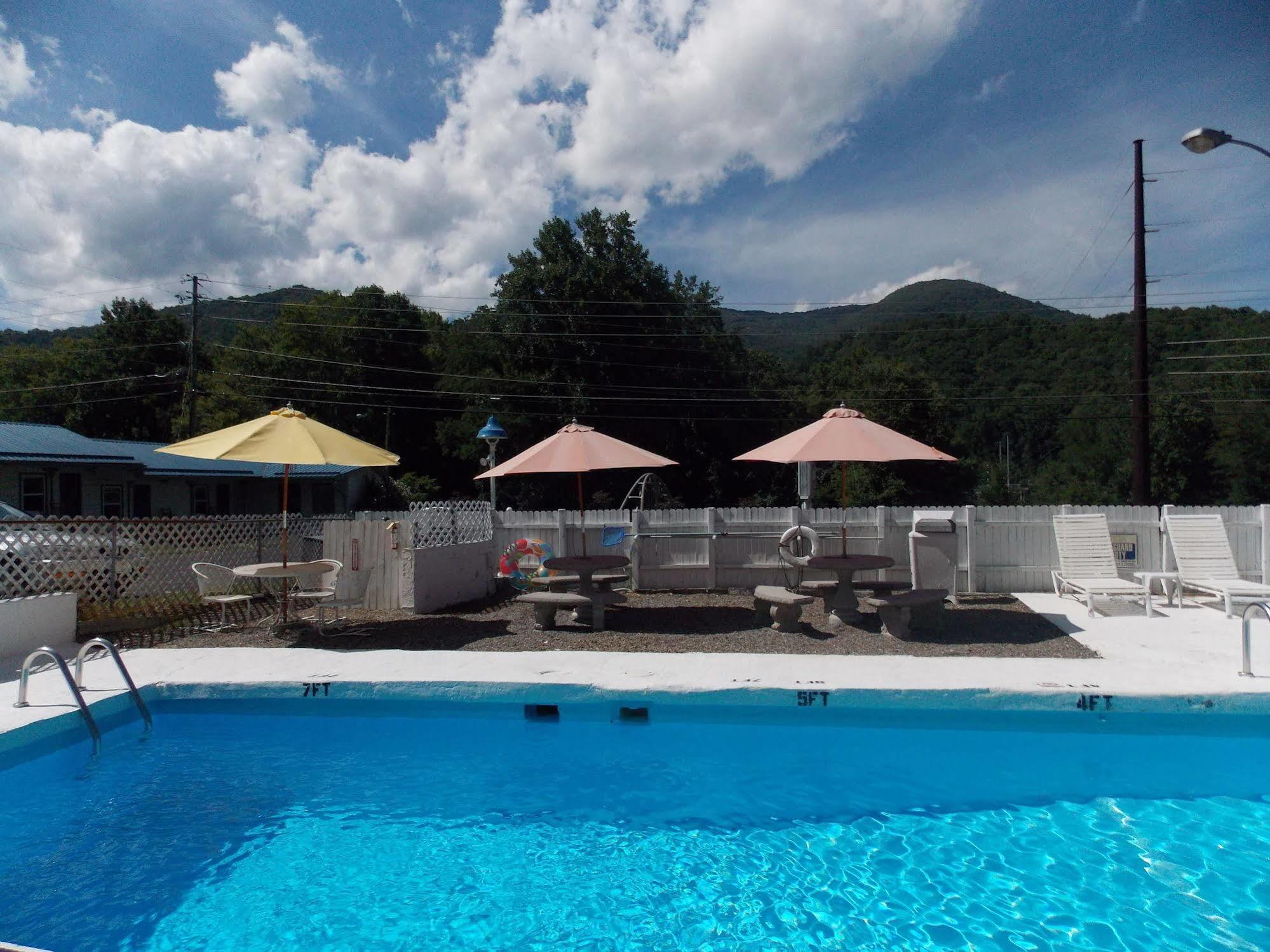 Clarketon Motel - Maggie Valley Exterior foto